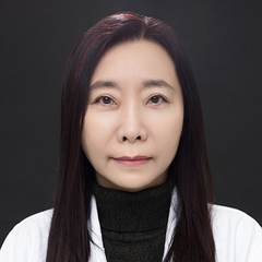 Dr. Maggie ZHONG